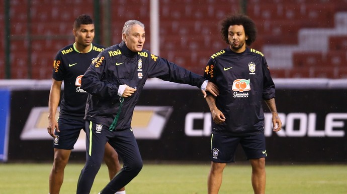 Tite Marcelo Casemiro treino seleção brasileira (Foto: Lucas Figueiredo/CBF)