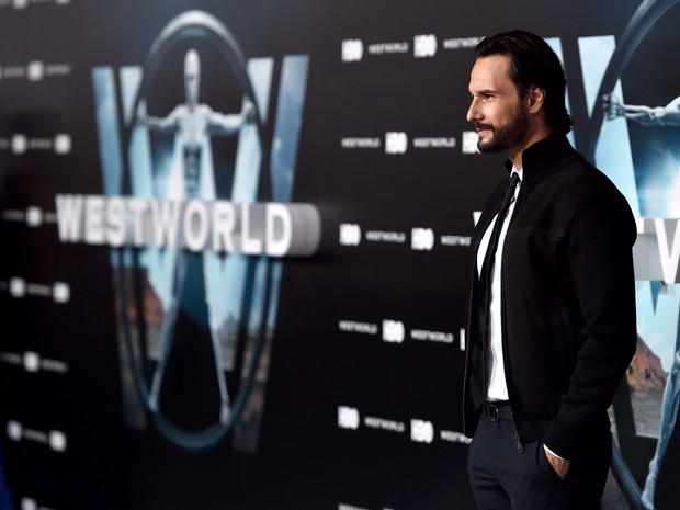 Rodrigo Santoro em première em Los Angeles, nos Estados Unidos (Foto: Alberto E. Rodriguez/ Getty Images/ AFP) Rodrigo Santoro em première em Los Angeles, nos Estados Unidos (Foto: Alberto E. Rodriguez/ Getty Images/ AFP)