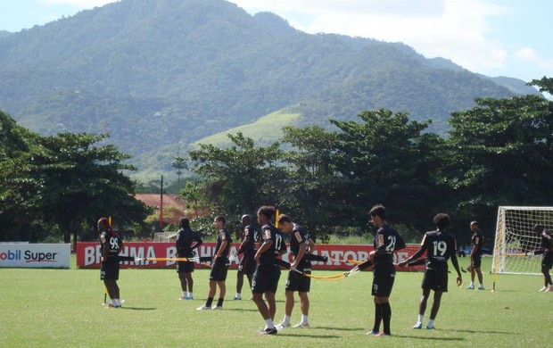 Ronaldinho e time realizam trabalho físico  (Foto: janir Junior / globoesporte.com)