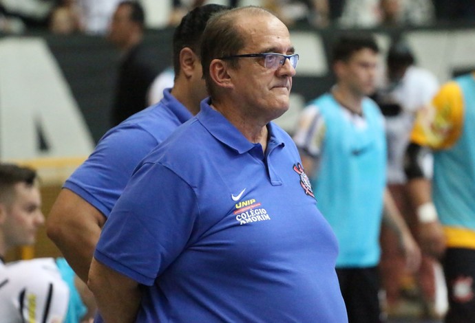 Especulado no Sorocaba, Fernando Ferretti anuncia a saída do Corinthians