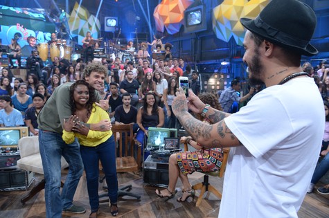 D2, Guga e Daiane dos Santos (Foto: Zé Paulo Cardeal/TV Globo)