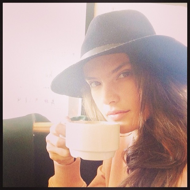 Alessandra Ambrósio (Foto: Instagram / Reprodução)