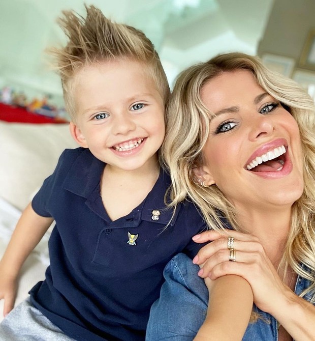 Karina e o filho Enrico, 3 anos (Foto: Reprodução Instagram)