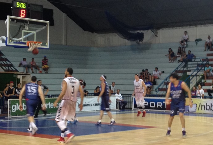 Basquete Uberlândia Brasília NBB (Foto: Gullit Castro)