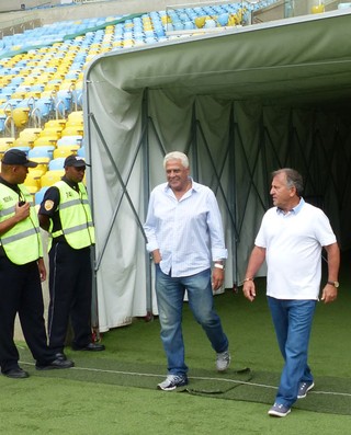 Encontro Zico e DInamite Maracanã (Foto: Globoesporte.com)