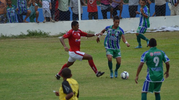 São Domingos se mantém invicto (Foto: Felipe Martins/GLOBOESPORTE.COM)