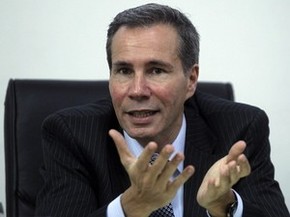 O procurador argentino Alberto Nisman, que denunciou a presidente Cristina Kirchner de acobertar o envolvimento de terroristas iranianos em atentado a centro judaico em 1994. (Foto: Reuters/Marcos Brindicci/File) O procurador argentino Alberto Nisman, que denunciou a presidente Cristina Kirchner de acobertar o envolvimento de terroristas iranianos em atentado a centro judaico em 1994. (Foto: Reuters/Marcos Brindicci/File)