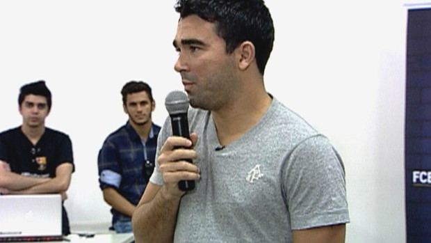 Deco no Barcelona Camp (Foto: Reprodução/TV Globo)