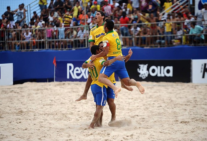 Brasil: seleção brasileira de futebol de areia vence México por 10 a 1 e conquista 10º título invicto da Copa América (Foto: Armando Artoni)