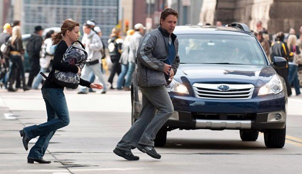 Esposa de John (Russell Crowe) é acusada de assassinato, mas jura ser inocente (Foto: Divulgação/Reprodução)