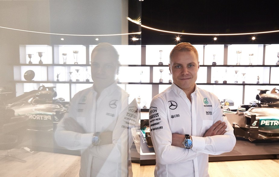 Mercedes encerra mistério e confirma Bottas no lugar de Rosberg 