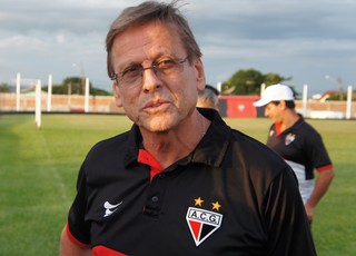 Waldemar Lemos, técnico do Atlético-GO (Foto: Daniel Mundim)