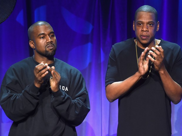 Kanye West e Jay-Z em evento em Nova York, nos Estados Unidos (Foto: Jamie McCarthy/ Getty Images/ AFP)