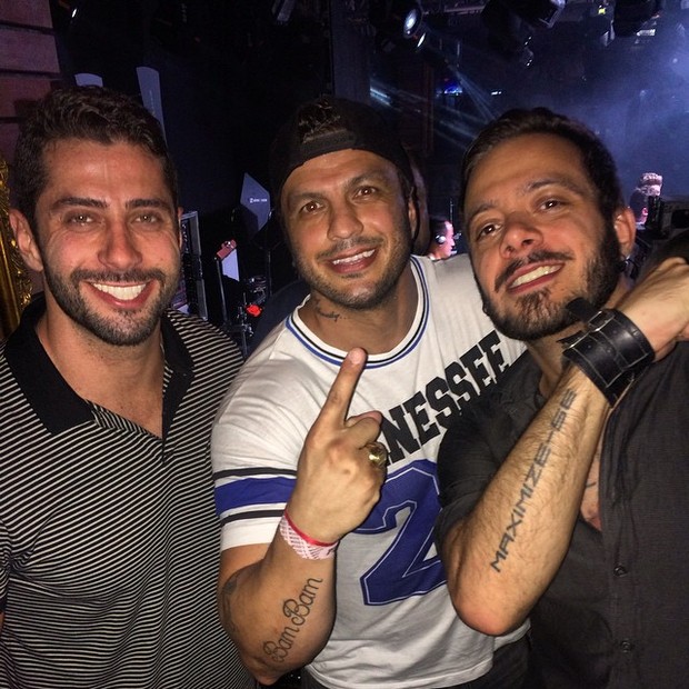 Ex-BBBs Marcelo Zagonel, Kléber Babam e Max Porto em festa em Curitiba, no Paraná (Foto: Instagram/ Reprodução)