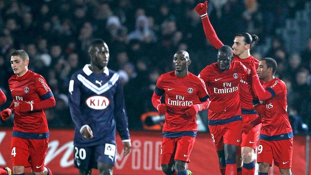 Ibrahimovic comemora gol do PSG contra o Bordeaux (Foto: Reuters)