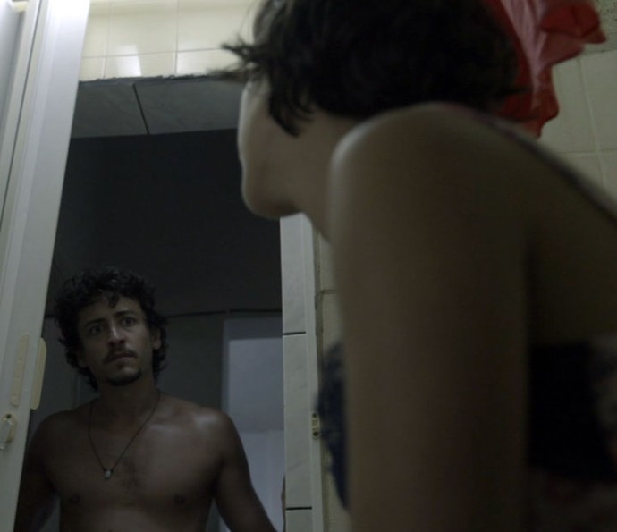 Vicente tenta colcoar panos quentes na situação (Foto: TV Globo)