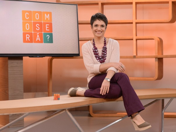A apresentadora Sandra Annenberg no estúdio onde é gravado o novo programa da grade da Globo, 'Como Será?' (Foto: Divulgação/José Paulo Cardeal)