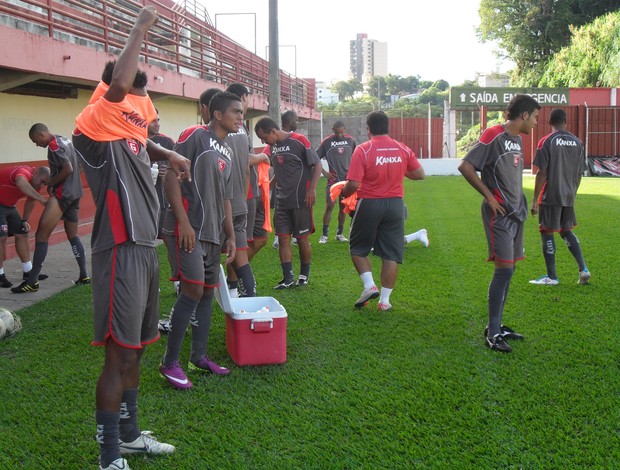 Guarani-MG faz coletivo antes da viagem para Juiz de Fora (Foto: Cleber Corrêa/GLOBOESPORTE.COM)