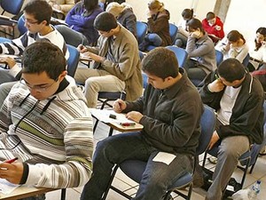 De acordo com a UEM, 2.472 candidatos faltaram nos dois primeiros dias de concurso. (Foto: UEM/Divulgação) De acordo com a UEM, 2.472 candidatos faltaram nos dois primeiros dias de concurso. (Foto: UEM/Divulgação)