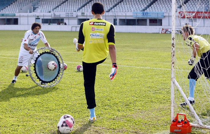 Ronaldo Willis preparador de goleiro do Paysandu (Foto: Marcelo Seabra/O Liberal) Ronaldo Willis preparador de goleiro do Paysandu (Foto: Marcelo Seabra/O Liberal)