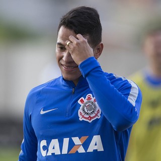 Amadurecido no Corinthians, Giovanni Augusto volta a Minas com bom status