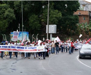 Protesto de professores em Salvador (Foto: Egi Santana/ G1)