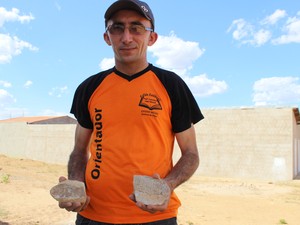 Professor Amadeus José Rodrigues, que encontrou os fósseis (Foto: Patrícia Andrade/G1)