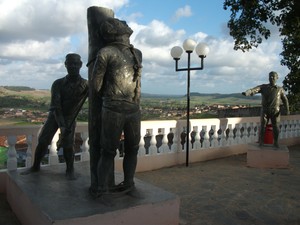 monumento (Foto: Waldson Costa/G1)