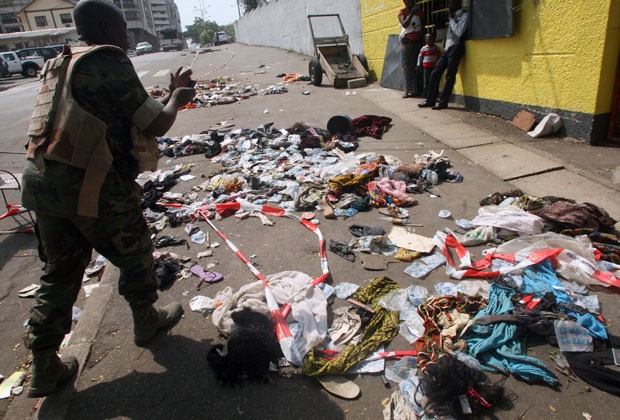 Local de tragédia na Costa do Marfim é visto nesta terça-feira (1) (Foto: AFP)