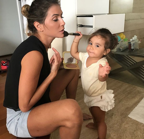 Deborah Secco e Maria Flor (Foto: Reprodução Instagram) Deborah Secco e Maria Flor (Foto: Reprodução Instagram)