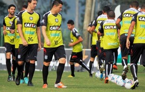 Treino Figueirense CFT uniforme verde (Foto: Luiz Henrique/Figueirense FC)