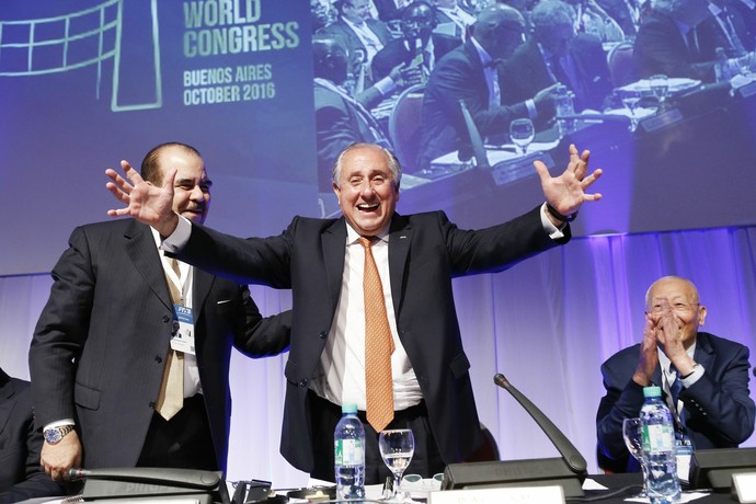 Ary Graça foi reeleito presidente da FIVB pelos próximos oito anos (Foto: Divulgação)
