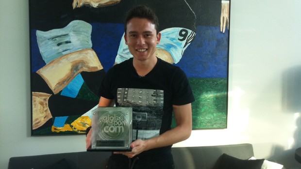 Quatro anos depois, Keirrison recebe o Troféu Friedenreich pelos 41 gols no Coritiba (Foto: Nadja Mauad / RPC TV)
