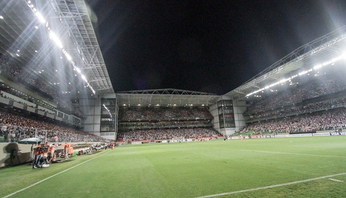 Resultado de imagem para america mg torcida estadio independencia