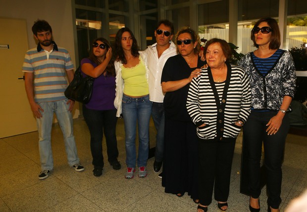 Família de Paulo Goulart (Foto: Iwi Onodera / EGO)