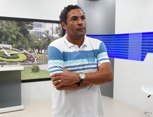 Roberto de Jesus, técnico do Pesqueira (Foto: André Vinícius / GloboEsporte.com)