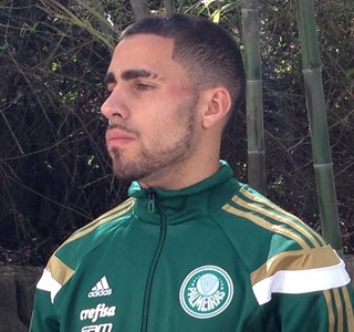 Gabriel é operado para tratar lesão no joelho e só volta ao Palmeiras em 2016