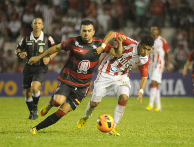 náutico x vitória  (Foto: Aldo Carneiro / Pernambuco Press)