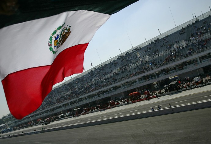 De acordo com jornal, o autódromo Hermanos Rodríguez deve retornar ao calendário da F-1 em 2015 (Foto: Getty Images)