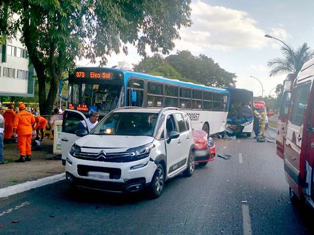 G Batida Dois Nibus E Dois Carros No Df Deixa Feridos