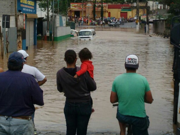 Chuva em Atibaia (Foto: Suzana Francis/Vanguarda Repórter)