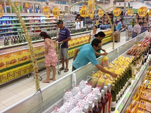 Produtos sazonais de Natal são os mais procurados. Supermercados registram aumento de até 12% nas vendas. (Foto: Suzi Rocha/G1 RO)
