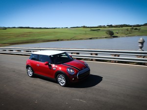 Mini Cooper 2015 (Foto: Caio Kenji / G1)