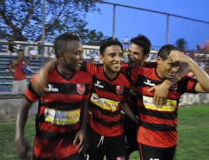 Jogadores do Flamengo-PI se sentem motivados com desempenho na capital (Foto: Renan Morais/GLOBOESPORTE.COM)