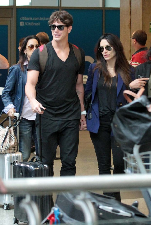 Cleo Pires e Romulo Arantes em SP (Foto: Orlando Oliveira/AgNews)