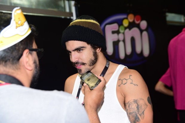 Caio Castro é tietado na Comic Con em São Paulo (Foto: Leo Franco / AgNews)