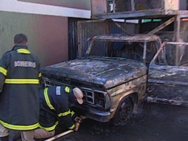 incêndio caminhão de som (Foto: Reprodução/ TVCA)