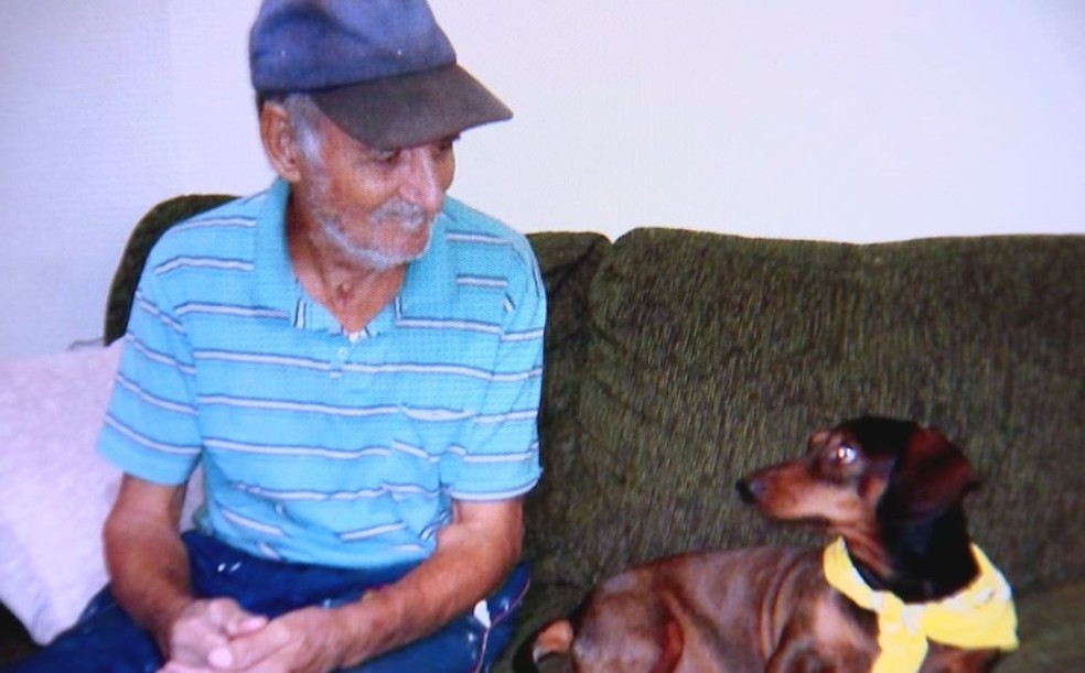 Snoopy era a companhia do aposentado há sete anos (Foto: Reprodução/ TV TEM )