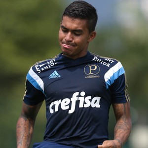 Dudu passa mal, não treina e vira desfalque em coletiva no Verdão