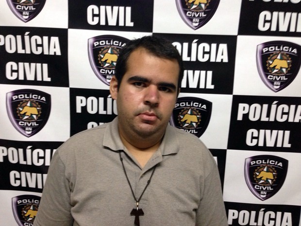 Rafael Ramos da Silva, de 21 anos, foi preso suspeito de integrar rede de pronografia juvenil (Foto: Wellington Guedes/G1)